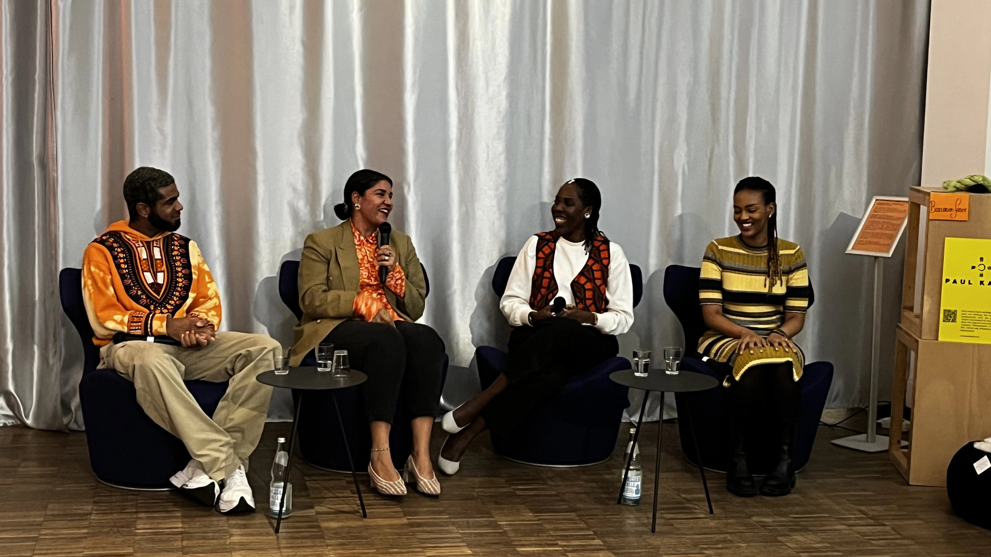 Panel Talk im Hamburger MARKK zum Thema "Blackness in Fashion" mit Beatrace Oola, Kenneth Soussoukpo, Emika Kabira und Suzanne Douriche