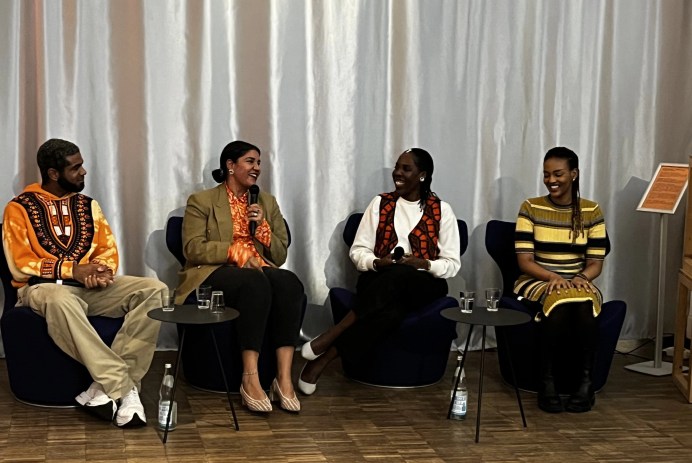 Panel Talk im Hamburger MARKK zum Thema "Blackness in Fashion" mit Beatrace Oola, Kenneth Soussoukpo, Emika Kabira und Suzanne Douriche